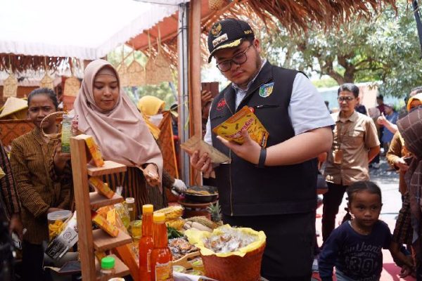Wakil Bupati Kediri Ajak Bersinergi Angkat Ekonomi, Masyarakat Menabung Perkuat Ekonomi Daerah