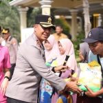 Antusias Warga Berburu Beras Murah Polres Kediri Rp 11.200Kg
